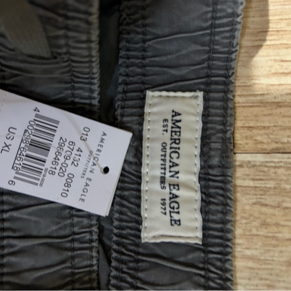 American Eagle Gray Flat Front Shorts with Relaxed Fit - Picture 6 of 7